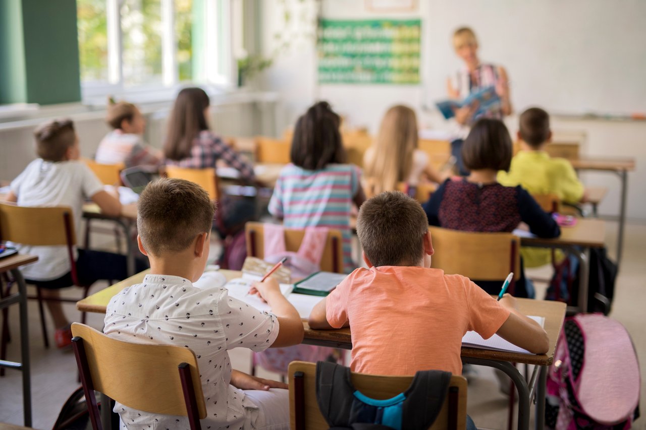Pé-de-Meia entra no piso constitucional da Educação e deve custar R$ 12 bilhões em 2025
