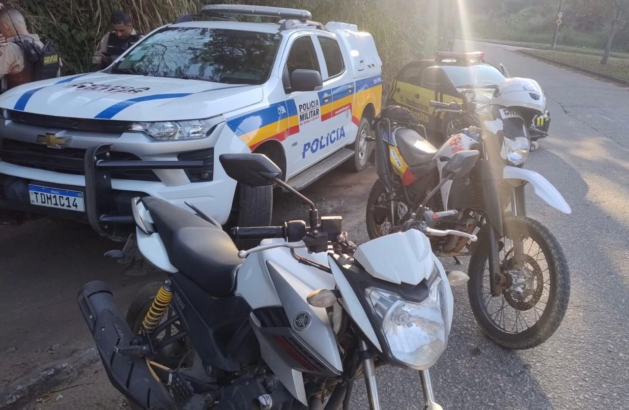 Ação conjunta entre polícia militar e agentes de trânsito resulta na recuperação de motocicleta furtada