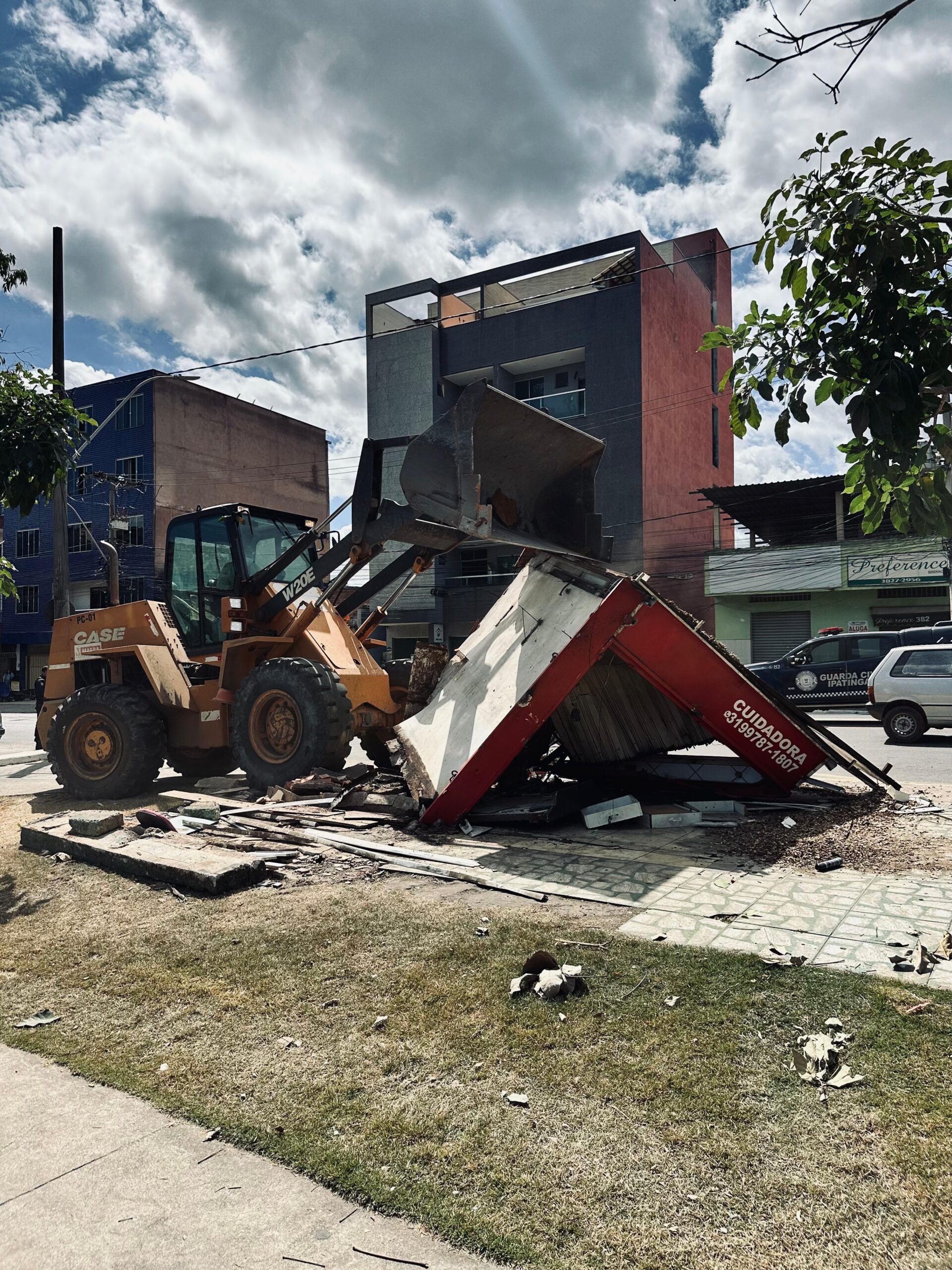 Prefeitura de Ipatinga realiza desocupação de áreas públicas na Operação Cidade Segura