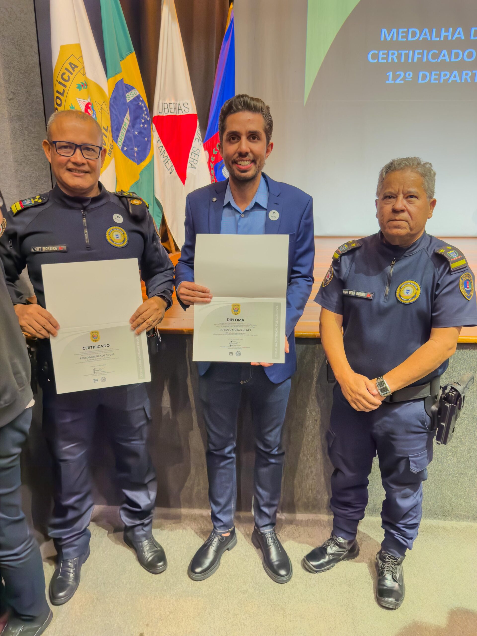 Prefeito Gustavo Nunes e comandante da Polícia Municipal de Ipatinga recebem honraria do 12º Departamento de Polícia Civil