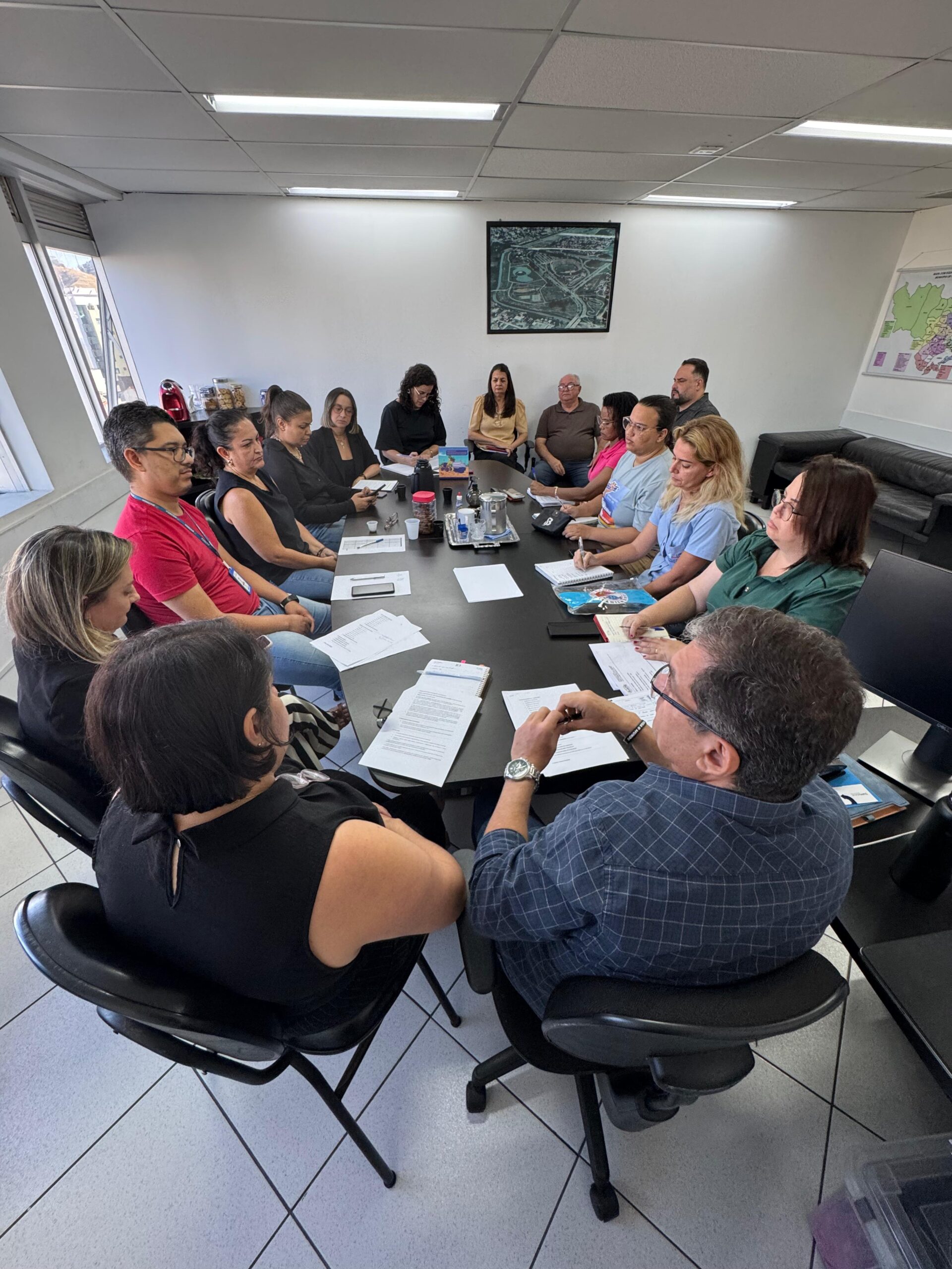 Prefeitura de Ipatinga mantém diálogo com representantes dos profissionais da Educação